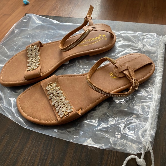 Women's Leatherette Flat Heel Peep Toe - Picture 6 of 6